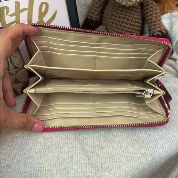 3 Pieces Pink Coach - Picture 7 of 8